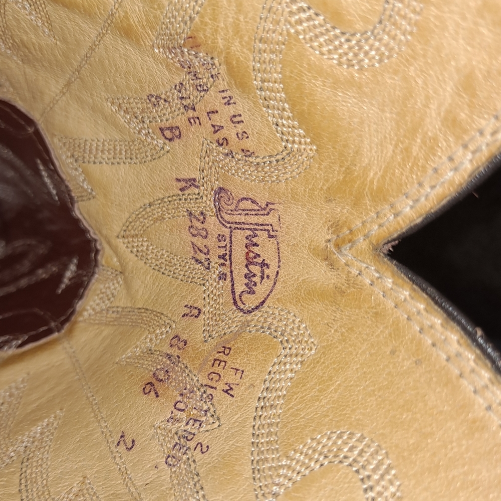 Justin Boots brown heeled cowboy boots - Picture 5 of 12